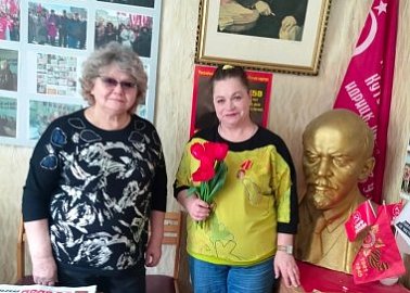 Коммунистам Узловой вручены памятные медали