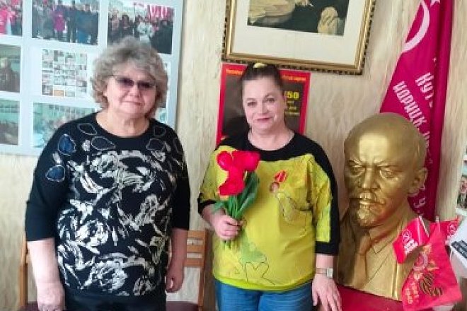 Коммунистам Узловой вручены памятные медали