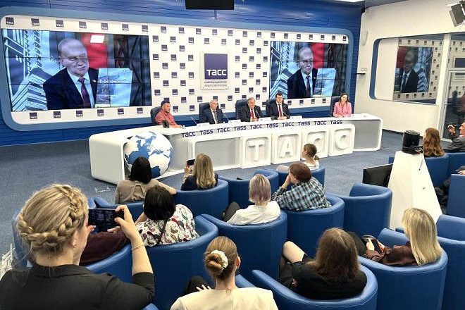 Г.А. Зюганов выступил на пресс-конференции в ТАСС, посвященной Всемирному дню защиты пчел, продовольственной безопасности и экологии
