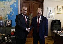 Геннадий Зюганов встретился в Москве с Председателем Венгерской рабочей партии Дьюлой Тюрмером Геннадий Зюганов встретился в Москве с Председателем Венгерской рабочей партии Дьюлой Тюрмером