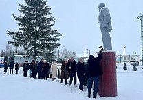 Первый секретарь Тульского обкома партии Алексей Лебедев встретился с партийным активом Ефремовсого района