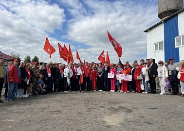В зону СВО отправлен 143-й гуманитарный конвой от КПРФ
