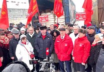 Печки от коммунистов - рабочих тульских предприятий отправились на Донбасс в составе 105-го гуманитарного конвоя КПРФ Печки от коммунистов - рабочих тульских предприятий отправились на Донбасс в составе 105-го гуманитарного конвоя КПРФ