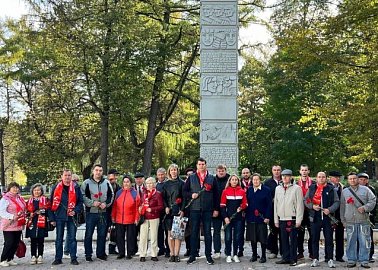 Тульские коммунисты почтили память защитников Советской власти