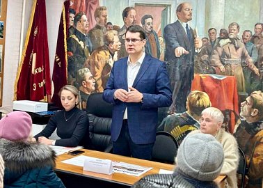 Первый секретарь Тульского обкома партии Алексей Лебедев встретился с партийным активом Ефремовсого района