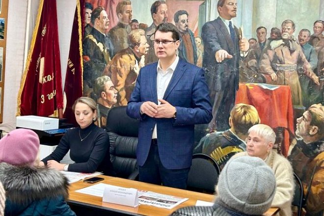 Первый секретарь Тульского обкома партии Алексей Лебедев встретился с партийным активом Ефремовсого района