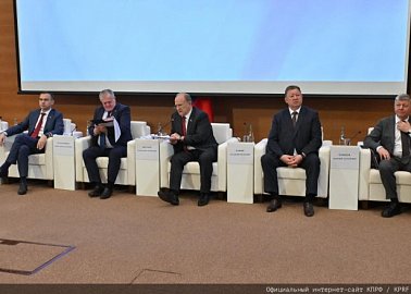 Стратегия Победы и курс «лево руля»: Г.А. Зюганов наметил задачи фракции КПРФ перед партийным съездом