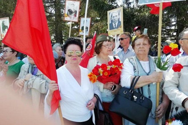 Коммунисты Узловой приняли участие в общегордском шествии