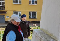 Ефремовские коммунисты продолжают проводить субботники и приводить в порядок памятники советской эпохи в Ефремовском районе Ефремовские коммунисты продолжают проводить субботники и приводить в порядок памятники советской эпохи в Ефремовском районе