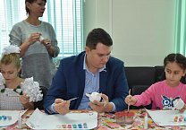 Алексей Лебедев на празднике в детской больнице Алексей Лебедев на празднике в детской больнице