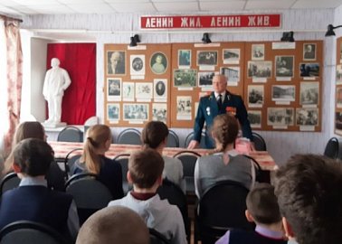В Ефремове стартовал месячник патриотического воспитания