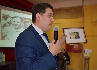 Тульский обком КПРФ организовал для школьников видеомост с космонавтом Олегом Новицким