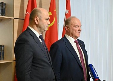 Состоялась встреча Председателя ЦК КПРФ Г.А. Зюганова с Чрезвычайным и Полномочным Послом Республики Беларусь в Российской Федерации А.Н. Рогожником
