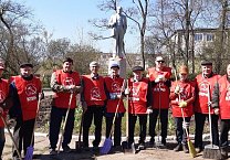 Тульский обком партии отметил День рождения В.И. Ленина массовыми возложениями и субботниками по всему региону