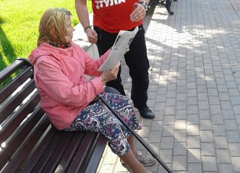 Тульские коммунисты в рамках Всероссийской акции протеста  провели раздачу партийных изданий.
