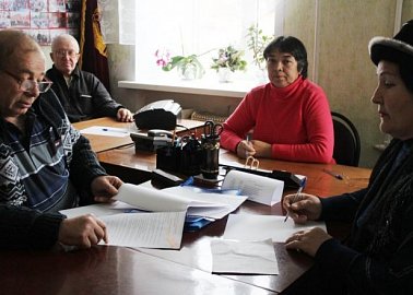 Ефремовские депутаты-коммунисты провели прием граждан