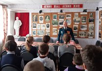 В Ефремове стартовал месячник патриотического воспитания В Ефремове стартовал месячник патриотического воспитания