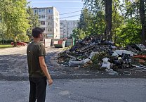 Команда КПРФ Донского провела рейд по мусорным контейнерным площадкам города Команда КПРФ Донского провела рейд по мусорным контейнерным площадкам города