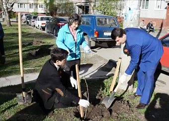Олег Лебедев провел партийную акцию КПРФ «Сирень Победы».