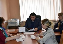Олег Лебедев и Татьяна Косарева провели прием в Туле