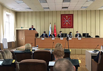 На заседании Тульской городской думы местная администрация заверила депутата-коммуниста Алексея Лебедева, что очистит от снежных завалов главные транспортные артерии Советского округа