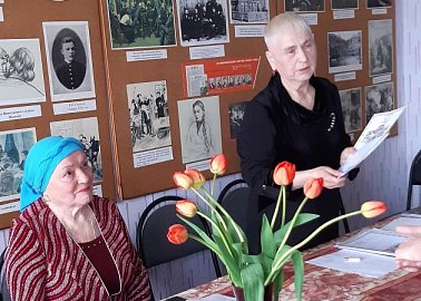 В Ефремове в преддверии Первомая наградили однопартийцев со стажем