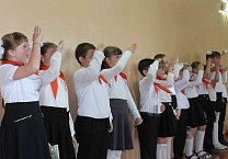 Школьники Ефремова вступают в пионеры