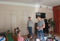 Тульский комсомол в Международный день защиты детей принял участие в благотворительной акции и посетил социально-реабилитационный центр для несовершеннолетних №1 города Тулы 
