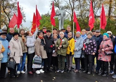 Накануне дня рождения Ленинского Комсомола, коммунисты Ефремовского ГК КПРФ провели красный автопробег