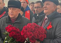 Делегация ЦК КПРФ во главе с Г.А. Зюгановым и Н.М. Харитоновым прибыла с рабочим визитом в Санкт-Петербург