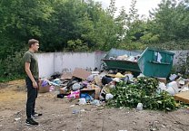 Команда КПРФ Донского провела рейд по мусорным контейнерным площадкам города Команда КПРФ Донского провела рейд по мусорным контейнерным площадкам города