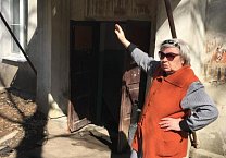 Олег Лебедев вместе с жителями посадил деревья и встретился с избирателями