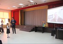 Тульский обком КПРФ организовал для школьников видеомост с космонавтом Олегом Новицким