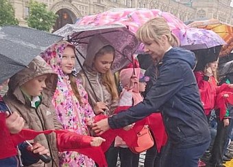 Юных туляков приняли в пионеры на Красной площади