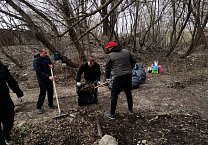 В Туле силами коммунистов приведена в порядок территория вокруг Серебровского родника В Туле силами коммунистов приведена в порядок территория вокруг Серебровского родника
