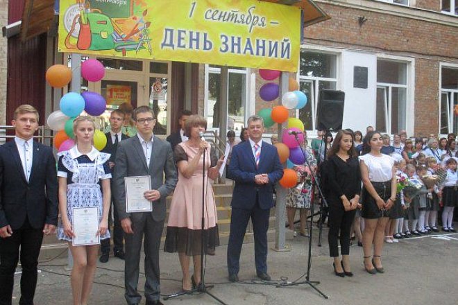 Богородицкая школа благодарит Олега Лебедева 