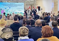 Г.А. Зюганов выступил на круглом столе «Северный мёд», посвящённом проблемам пчеловодства на российском Cевере Г.А. Зюганов выступил на круглом столе «Северный мёд», посвящённом проблемам пчеловодства на российском Cевере