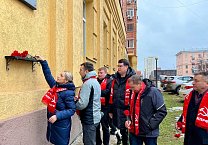 Тульские коммунисты почтили память В.А. Стародубцева в день его рождения Тульские коммунисты почтили память В.А. Стародубцева в день его рождения