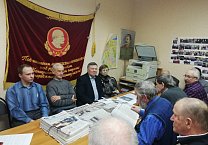 Новомосковские коммунисты также провели круглый стол, посвященный наиболее актуальным вопросам исторической оценки государственной деятельности Иосифа Сталина