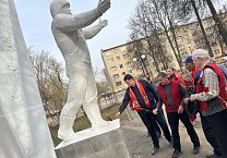 В Тульском регионе коммунисты отметили День космонавтики