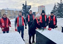 Тульские коммунисты отметили 82-ю годовщину окончания обороны города-героя и начала контрнаступления под Москвой Тульские коммунисты отметили 82-ю годовщину окончания обороны города-героя и начала контрнаступления под Москвой