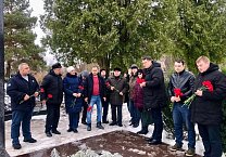 Коммунисты Тульской области почтили память народного Губернатора Тульской области В.А. Стародубцева. Коммунисты Тульской области почтили память народного Губернатора Тульской области В.А. Стародубцева.