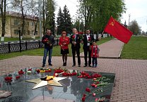 В Тульской области члены КПРФ почтили память героев Великой Отечественной войны в день 75-летия Великой Победы!