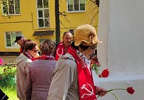 В Тульской области почтили память величайшего мыслителя Карла Маркса В Тульской области почтили память величайшего мыслителя Карла Маркса