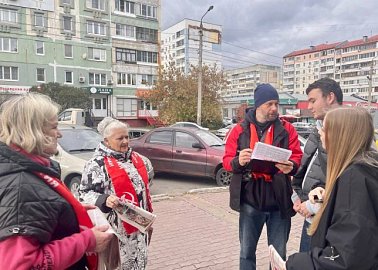 В Пролетарском районе продолжаются агитационные рейды Народного Референдума КПРФ