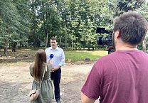 Олег Лебедев выступил на праздновании Медового Спаса в Федеральном научном центре пчеловодства Олег Лебедев выступил на праздновании Медового Спаса в Федеральном научном центре пчеловодства