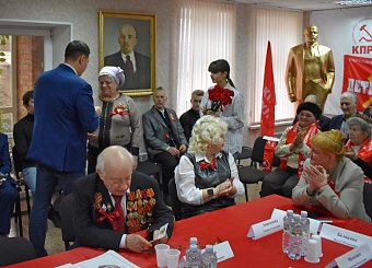 На круглом столе в Туле, посвященном годовщине Великого Октября, выступили Николай Арефьев и Сергей Удальцов