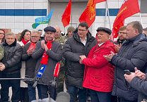 Тульские коммунисты отправили очередную партию гуманитарной помощи на передовую Тульские коммунисты отправили очередную партию гуманитарной помощи на передовую