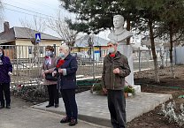 Ефремовские коммунисты вместе со школьниками отметили День Космонавтики Ефремовские коммунисты вместе со школьниками отметили День Космонавтики