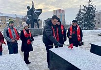 Тульские коммунисты отметили 82-ю годовщину окончания обороны города-героя и начала контрнаступления под Москвой Тульские коммунисты отметили 82-ю годовщину окончания обороны города-героя и начала контрнаступления под Москвой